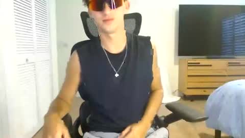 whiteboy770 online show from August 1, 8:48 pm