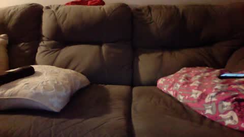 Whitestallions Room online show from August 16, 2:15 am