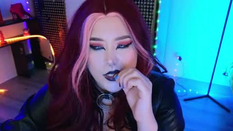 Laura  online show from July 20, 9:51 pm