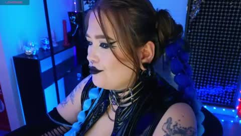 Laura  online show from August 6, 1:59 am