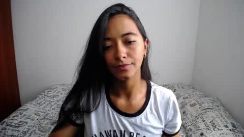 wifhot online show from August 10, 2:18 pm