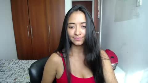 wifhot online show from August 12, 2:08 pm