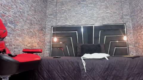 wild_firee_ online show from July 28, 11:27 am