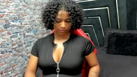wild_firee_ online show from August 11, 12:07 pm