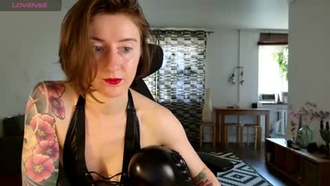 wild_peony online show from July 25, 3:05 pm