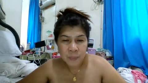 WildChick online show from August 3, 5:25 am