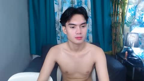 wildfacker_cale online show from August 1, 3:18 pm