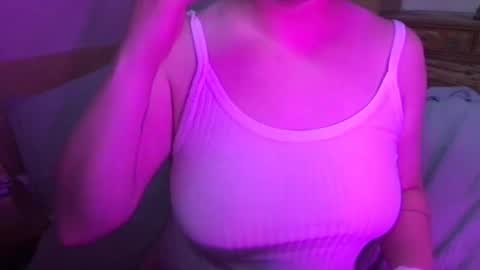 wildlikeblueaugust online show from August 13, 2:25 am