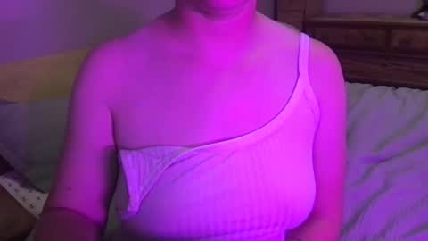 wildlikeblueaugust online show from August 13, 3:31 am