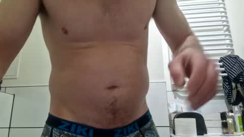wildmike93 online show from March 5, 10:39 pm