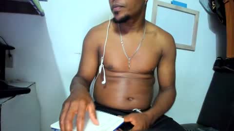 wilfer484725 online show from August 2, 12:12 pm