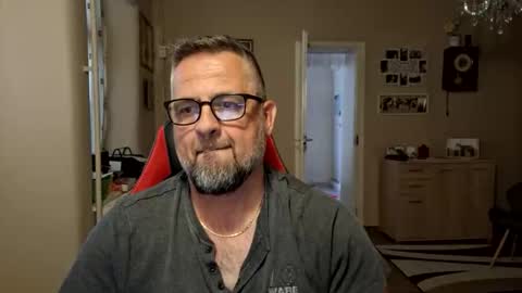 wilhelmus3 online show from May 14, 2:49 pm