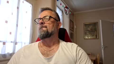 wilhelmus3 online show from July 8, 1:04 pm