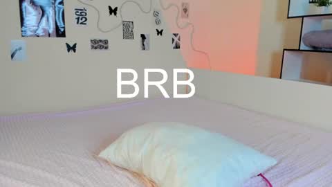 Mia online show from August 8, 1:27 am