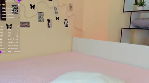 Mia online show from August 9, 1:50 am