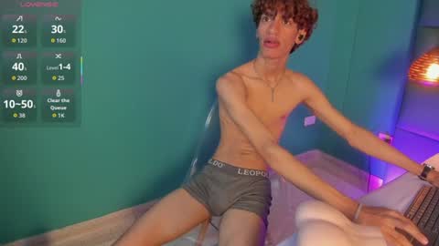 willturneer online show from August 12, 3:09 am