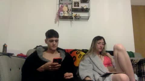willy_est_95 online show from April 23, 12:14 am