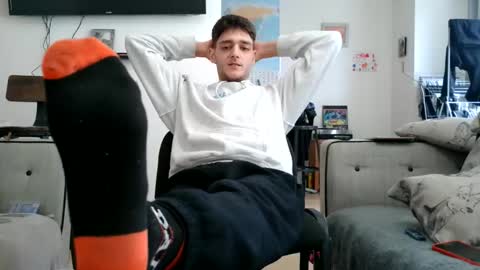 willy_est_95 online show from April 26, 1:07 pm