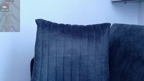 willy_veins online show from August 7, 6:41 pm
