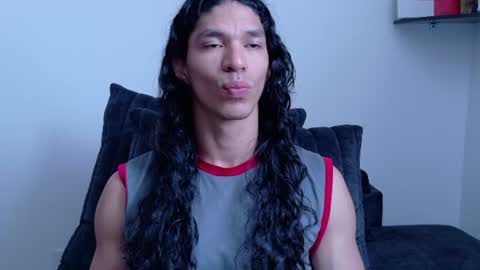 willy_veins online show from August 12, 6:54 pm