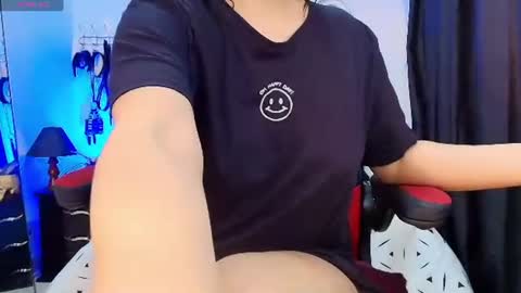 Liu online show from August 12, 6:21 pm