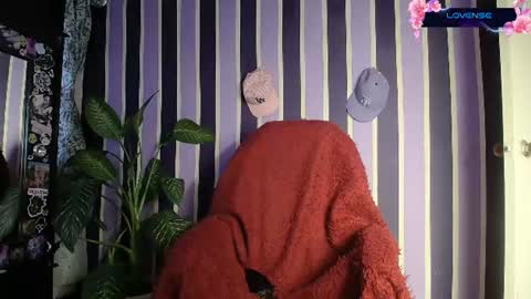 ig WitchDivinne online show from August 3, 11:01 pm