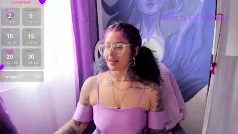     Luna Violeta  online show from August 16, 7:51 pm