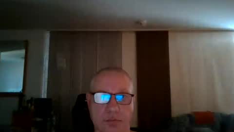 wixer1970 online show from August 9, 1:12 pm