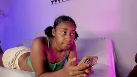 Wiz and Candy online show from August 2, 9:33 pm