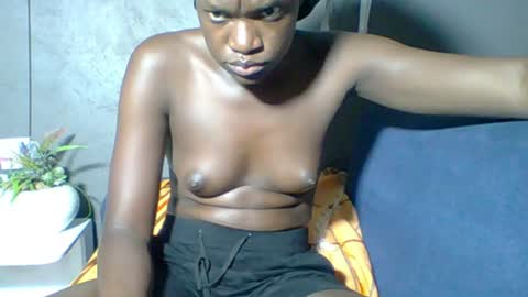 Your black bunny online show from June 14, 6:27 pm