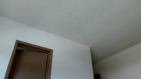 woof_wolf37 online show from July 10, 4:24 pm
