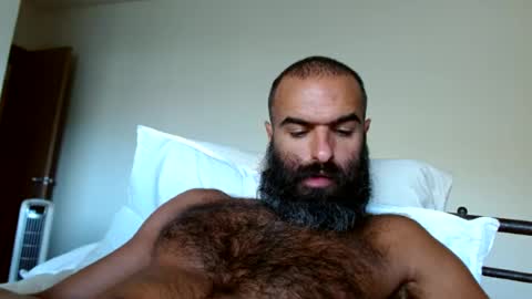 woof_wolf37 online show from August 11, 5:04 pm