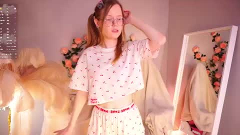 woooobble online show from August 15, 1:48 pm
