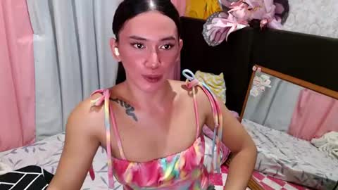 working_love19 online show from July 12, 12:44 pm