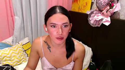 working_love19 online show from August 7, 3:23 pm