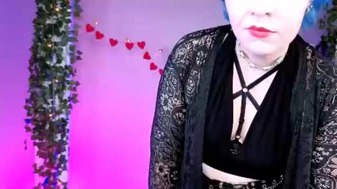 Deidra online show from August 6, 9:19 am