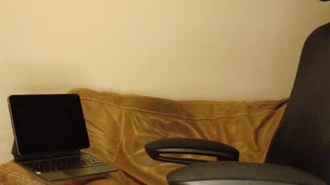Wyatt online show from August 10, 6:26 am