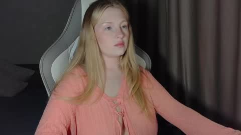 x__ivy_x online show from May 15, 5:57 pm