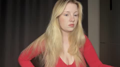 x__ivy_x online show from August 12, 8:00 pm