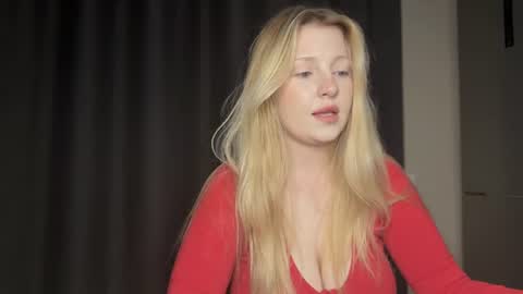 x__ivy_x online show from August 12, 9:28 pm