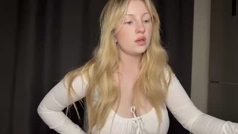x__ivy_x online show from August 14, 8:12 pm