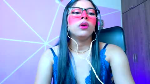 XALLYSONX online show from August 4, 12:02 pm
