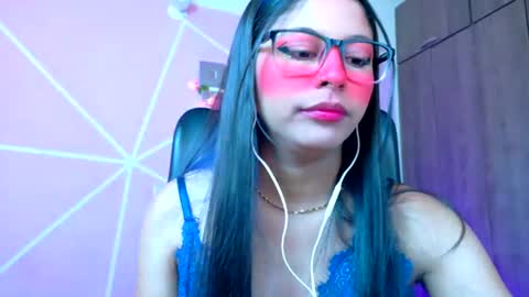 XALLYSONX online show from August 4, 1:08 pm