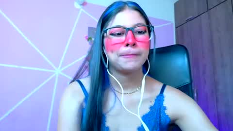 XALLYSONX online show from August 4, 2:14 pm