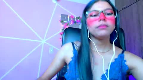 XALLYSONX online show from August 4, 5:32 pm