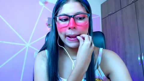 XALLYSONX online show from August 5, 12:58 pm