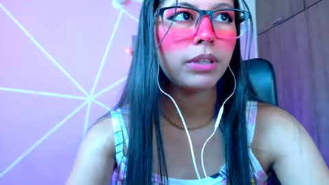 XALLYSONX online show from August 5, 4:16 pm