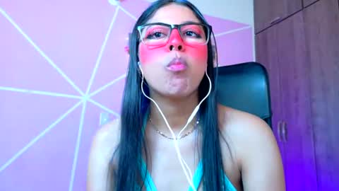 XALLYSONX online show from August 6, 4:28 pm