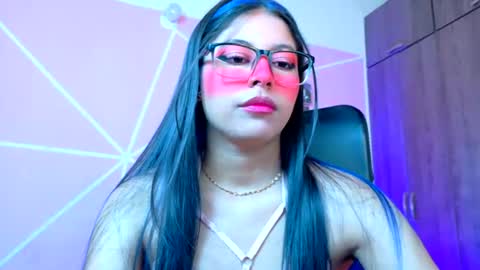 XALLYSONX online show from August 7, 12:05 pm