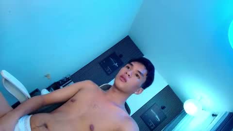 xander_lustre online show from August 24, 1:57 am